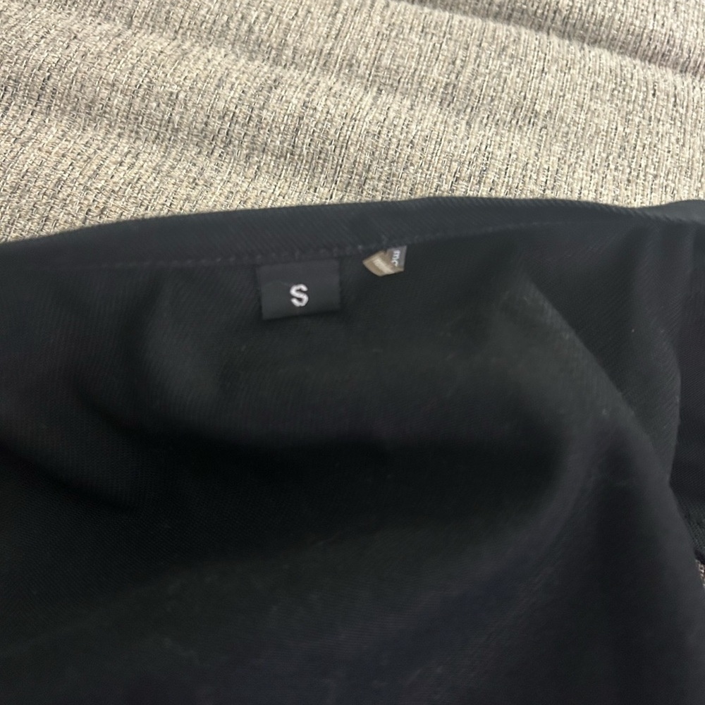 NWT Mfg first Black Vest with Storage Pockets size small - Picture 8 of 10